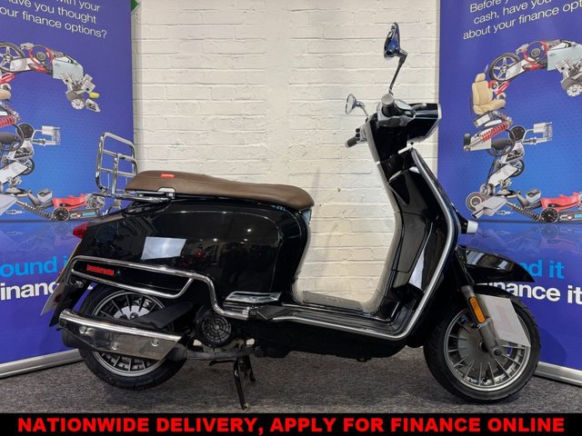 View our LAMBRETTA V125 Special