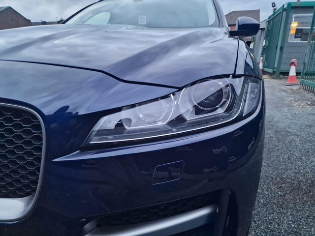 2017 JAGUAR F-PACE 2.0 D180 R-Sport Auto AWD Euro 6 (s/s) 5dr - Photo 8