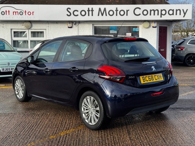 2019 PEUGEOT 208 - Photo 2