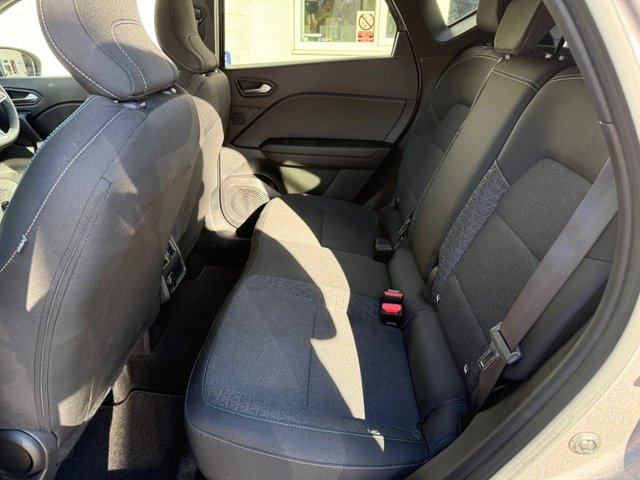 2025 RENAULT CAPTUR 1.0 TCe evolution SUV 5dr Petrol Manual Euro 6 (s/s) (90 ps) - Photo 7