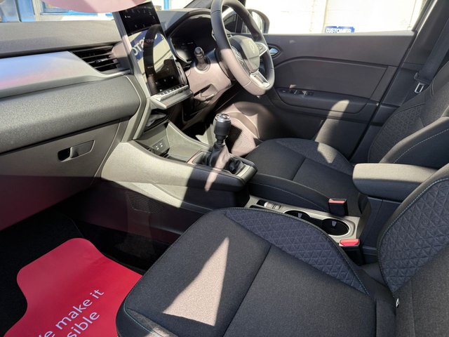 2025 RENAULT CAPTUR 1.0 TCe evolution SUV 5dr Petrol Manual Euro 6 (s/s) (90 ps) - Photo 8