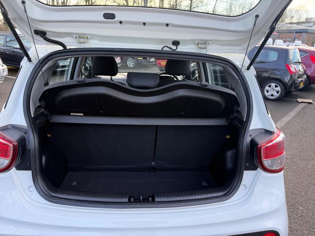 2018 HYUNDAI I10 - Photo 9