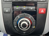 USED 2013 63 KIA VENGA 1.6 2 MPV 5dr Petrol Auto Euro 5 (123 bhp) Automatic With Parking Sensors & Air Conditioning