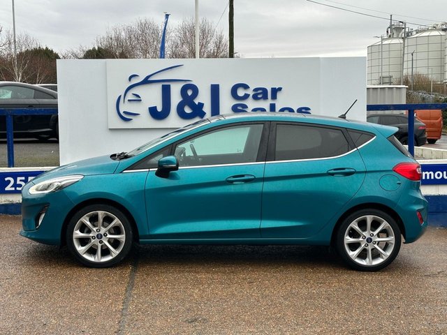 2017 FORD FIESTA 1.0T EcoBoost Titanium Hatchback 5dr Petrol Manual Euro 6 (s/s) (100 ps) - Photo 4