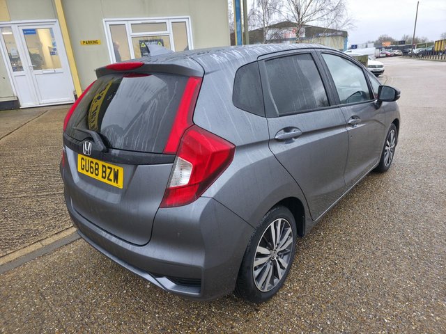 2018 HONDA JAZZ 1.3 i-VTEC EX Hatchback 5dr Petrol Manual Euro 6 (s/s) (102 ps) - Photo 8