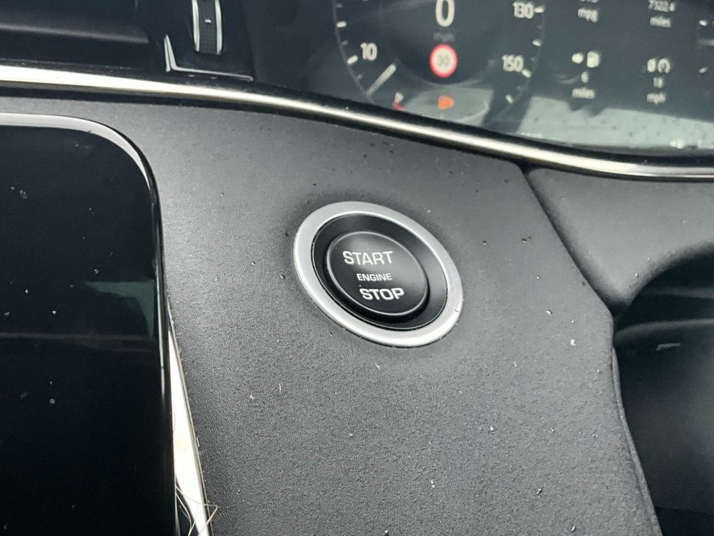 USED 2019 19 LAND ROVER RANGE ROVER EVOQUE 2.0 D240 R-Dynamic SE SUV 5dr Diesel Auto 4WD Euro 6 (s/s) (240 ps) 4 OWNERS