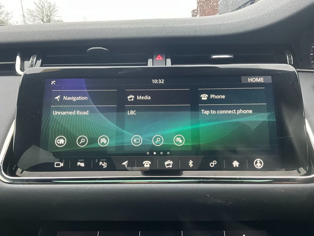 USED 2019 19 LAND ROVER RANGE ROVER EVOQUE 2.0 D240 R-Dynamic SE SUV 5dr Diesel Auto 4WD Euro 6 (s/s) (240 ps) 4 OWNERS