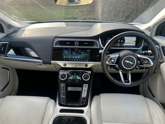 2020 JAGUAR I-PACE - Photo 9