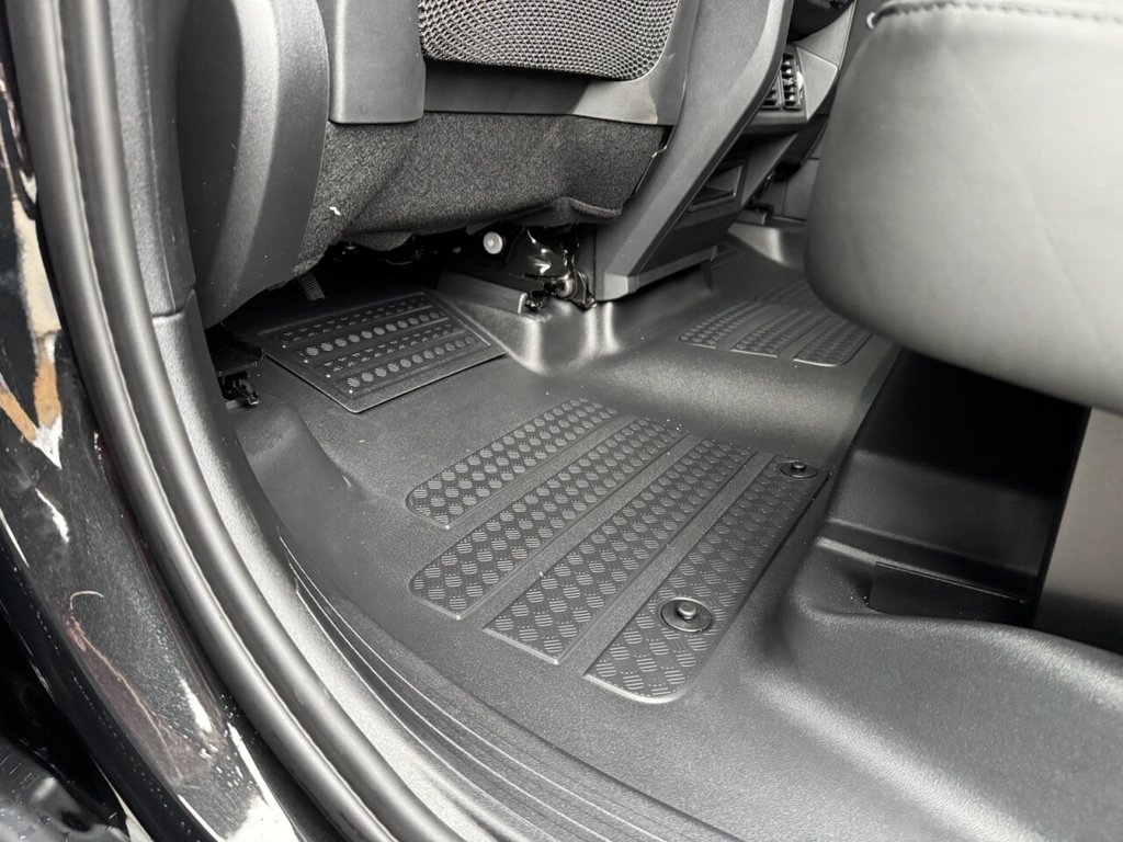 USED 2025 75 LAND ROVER DEFENDER 110 3.0 D250 MHEV S Hard Top SUV 5dr Diesel Auto 4WD MWB Euro 6 (s/s) (249 ps) Rear seat conversion Nappa leather