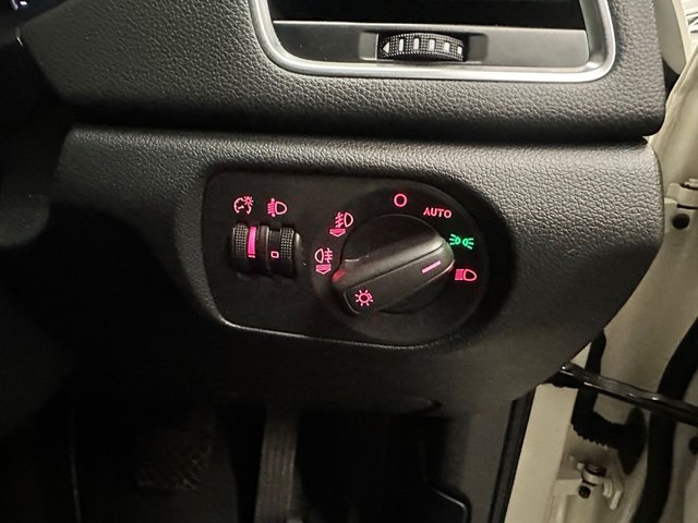 2014 AUDI Q3 - Photo 2