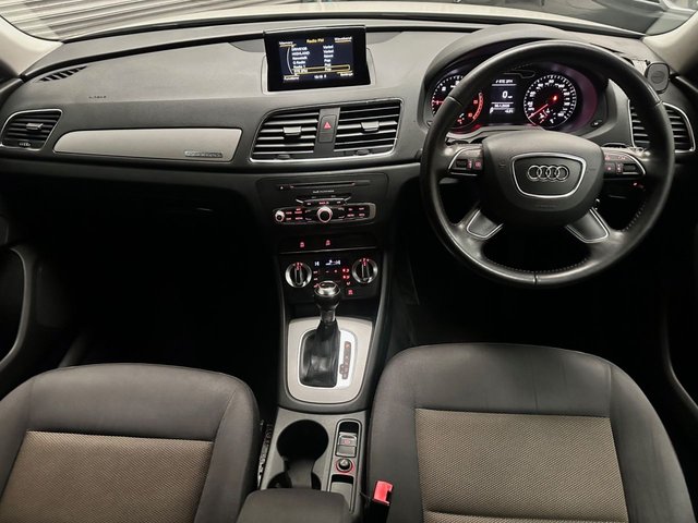 2014 AUDI Q3 - Photo 3