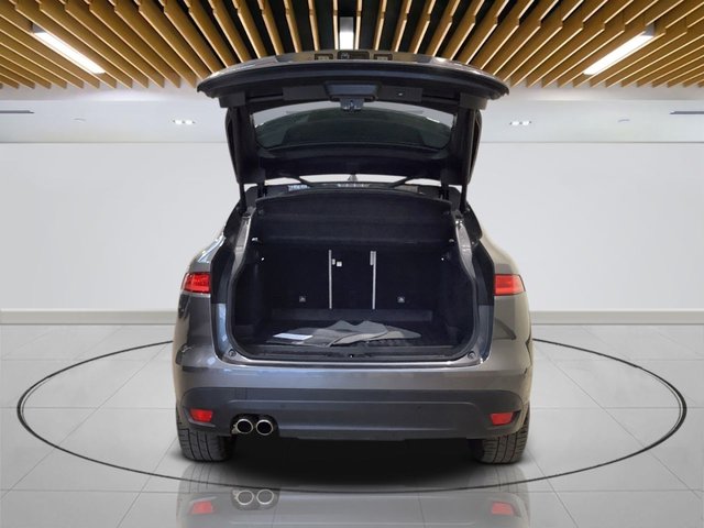 2018 Jaguar F-Pace 2L Portfolio 5dr - Photo 10