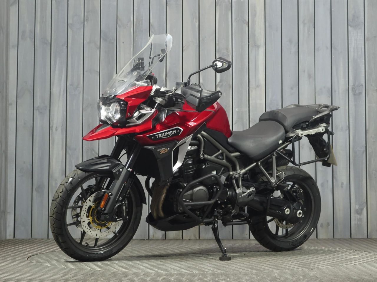 TRIUMPH EXPLORER