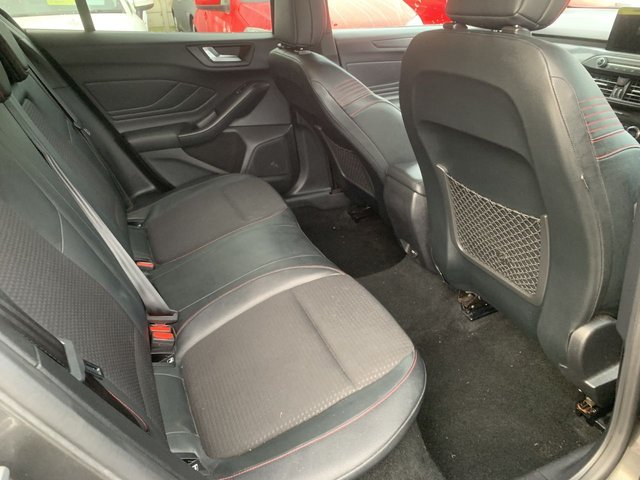 2018 FORD FOCUS 1.0T EcoBoost ST-Line X Hatchback 5dr Petrol Manual Euro 6 (s/s) (125 ps) - Photo 8