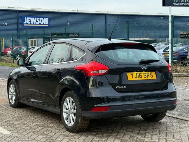 2016 Ford Focus - Photo 5