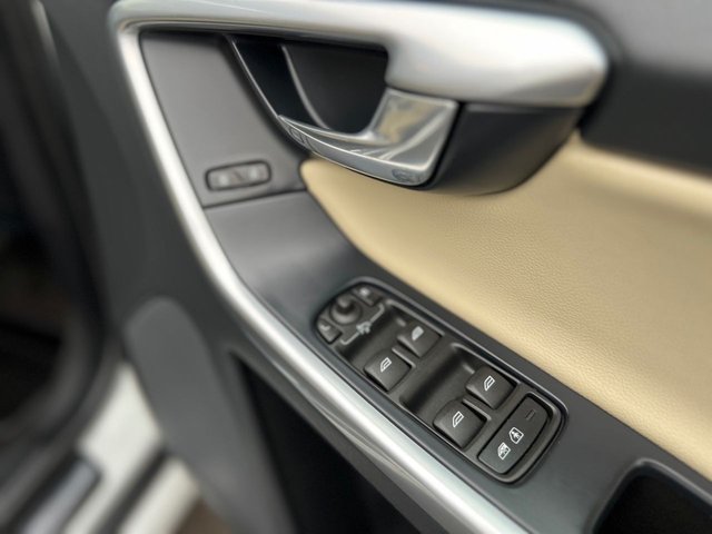 2014 VOLVO XC60 - Photo 10