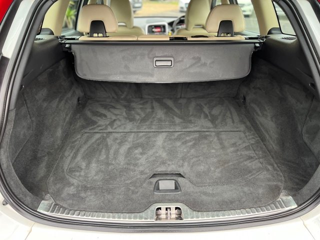 2014 VOLVO XC60 - Photo 12