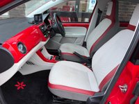 USED 2015 65 VOLKSWAGEN UP! 1.0 High up! Hatchback 5dr Petrol ASG Euro 6 (75 ps) NAV~CARPLAY~R/CAM~H/SEAT~FINAN