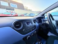 USED 2015 65 HYUNDAI I10 1.2 Premium Hatchback 5dr Petrol Automatic Low Mileage AUTOMATIC with a FSH