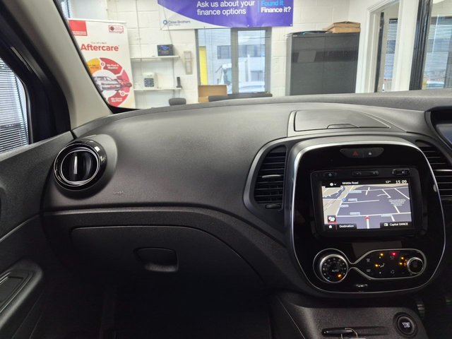 2019 RENAULT CAPTUR - Photo 12