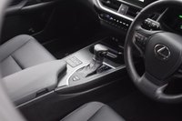 USED 2023 73 LEXUS UX 2.0 250h F Sport Design SUV 5dr Petrol Hybrid E-CVT Euro 6 (s/s) (184 ps) REAR CAM / HEATED LEATHER