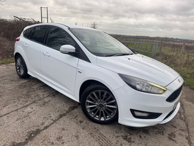 2018 Ford Focus 1L St-Line 5dr - Photo 2