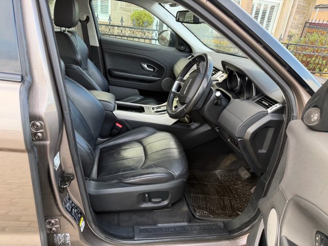 2017 Land Rover RANGE ROVER EVOQUE - Photo 2