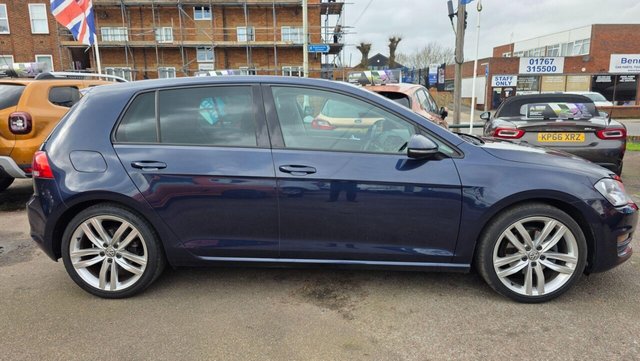 2016 VOLKSWAGEN GOLF 2.0 TDI BlueMotion Tech GT Edition DSG Euro 6 (s/s) 5dr - Photo 9