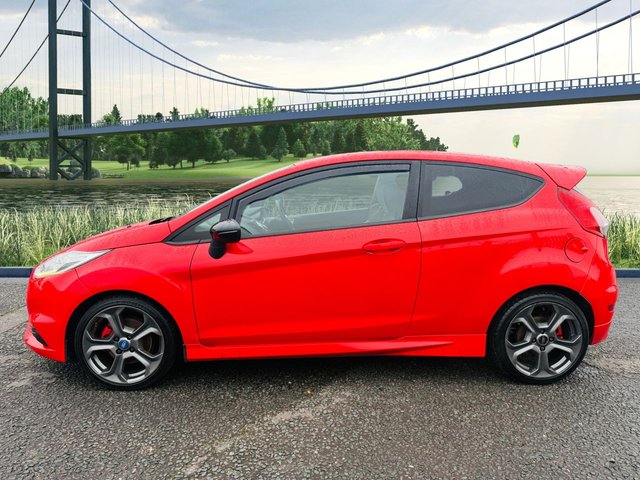 2015 FORD FIESTA - Photo 7