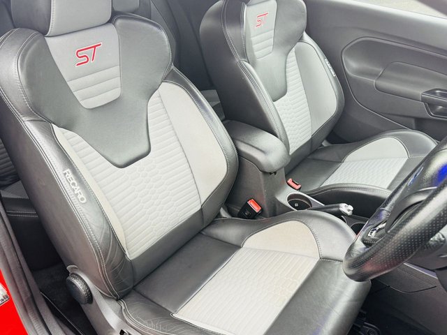 2015 FORD FIESTA - Photo 11