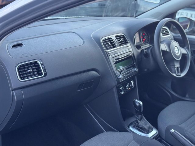 2010 VOLKSWAGEN POLO - Photo 12