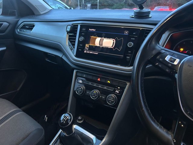 2020 Volkswagen T-Roc 1L Design 5dr - Photo 10