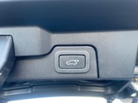 USED 2018 68 LAND ROVER RANGE ROVER EVOQUE 2.0 TD4 Landmark SUV 5dr Diesel Auto 4WD Euro 6 (s/s) (180 ps) A STUNNING ADDITION TO OUR MASSIVE EVOQUE SELECTION FINISHED IN PREMIUM METALLIC MORAINE BLUE PAINT+JUST 1 FORMER KEEPER+SERVICE HISTORY+4 WHEEL DRIVE+PRIVACY GLASS+LANE ASSIST AND DEPARTURE WARNING+CHROME TREAD PLATES+FULL LEATHER INTERIOR+FULL PANORAMIC GLASS ROOF+SATELLITE NAVIGATION+PARK ASSIST+CLIMATE CONTROL+19 INCH ALLOY WHEELS+COST NEW &pound;42355 MAKING THIS USED VEHICLE OUTSTANDING VALUE AT OUR LOW PRICE+CALL TODAY TO SPEAK WITH OUR EXPERIENCED SALES TEAM AND ARRANGE A VIEWING!!!!!!!!