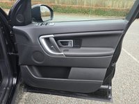 USED 2017 67 LAND ROVER DISCOVERY SPORT 2.0 TD4 HSE SUV 5dr Diesel Auto 4WD Euro 6 (s/s) (180 ps) A LOVELY ADDITION TO OUR FORECOURT FINISHED IN SANTORINI BLACK PAINT+4 WHEEL DRIVE+7 SEATER+SERVICE HISTORY+DIESEL+AUTOMATIC+ULEZ COMPLIANT+LANE ASSIST+FULL LEATHER INTERIOR+FULL PANORAMIC GLASS ROOF+EBONY MORZINE HEADLINER+SATELLITE NAVIGATION+PARK ASSIST+CLIMATE CONTROL+19 INCH ALLOY WHEELS+COST NEW &pound;41640 MAKING THIS USED VEHICLE AMAZING VALUE AT OUR LOW PRICE+CALL NOW TO SPEAK TO OUR EXPERIENCED SALES ADVISORS+DONT MISS OUT+READY TO DRIVE AWAY TODAY!!!!!!!!!!!!!!!!!!!!!!!!!!!!!!!!!!!!!!!!!!!