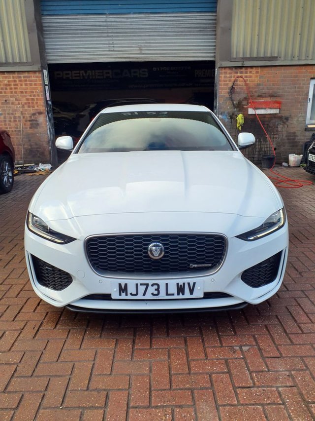 2023 JAGUAR XE 2.0 D200 MHEV R-Dynamic S Saloon 4dr Diesel Auto Euro 6 (s/s) (204 ps) - Photo 2