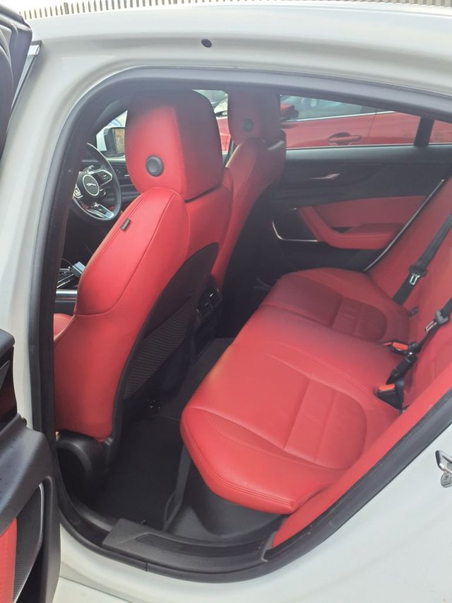 2023 JAGUAR XE 2.0 D200 MHEV R-Dynamic S Saloon 4dr Diesel Auto Euro 6 (s/s) (204 ps) - Photo 6