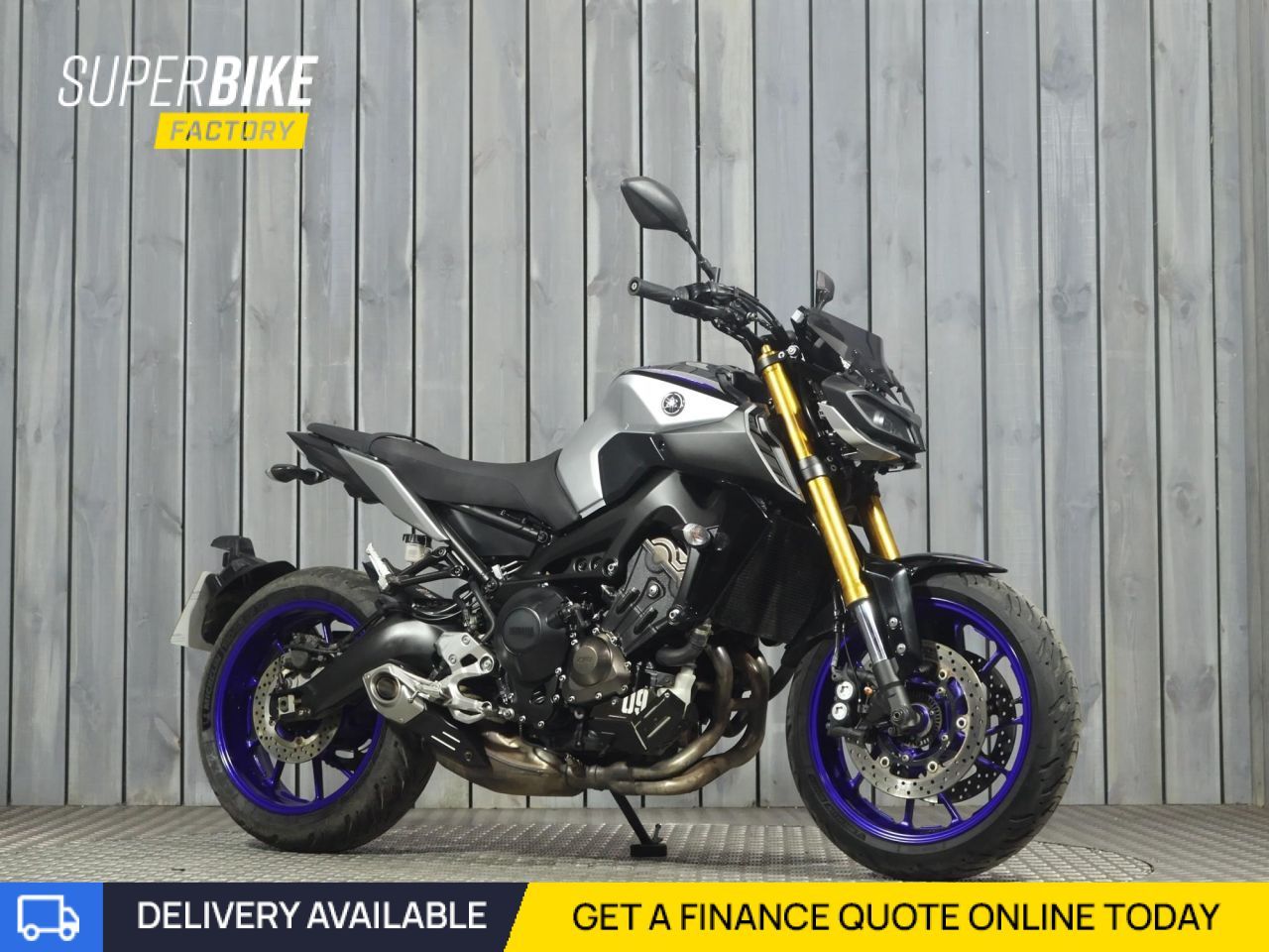 YAMAHA MT-09