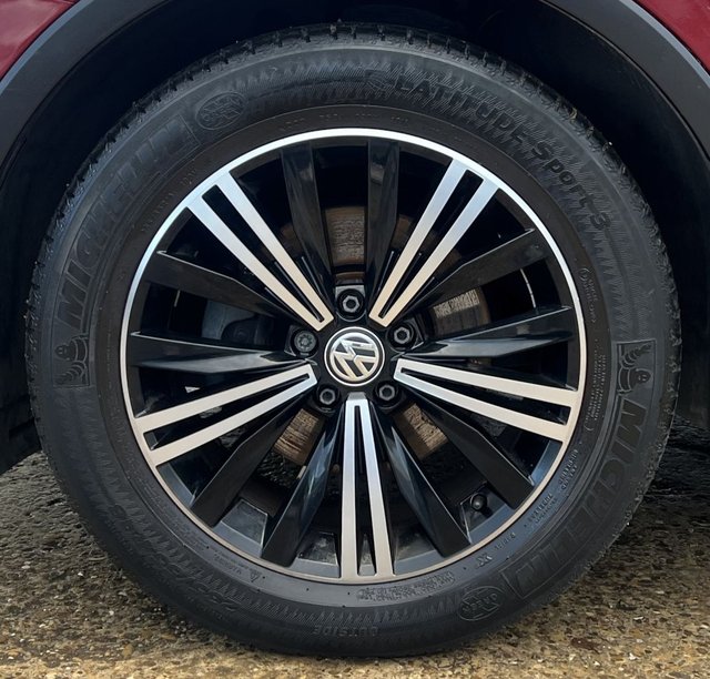 2018 VOLKSWAGEN TIGUAN 1.4 TSI SE SUV 5dr Petrol Manual Euro 6 (s/s) (125 ps) - Photo 12