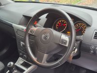 USED 2005 55 VAUXHALL ASTRA 1.6i 16v Design Estate 5dr Petrol Manual (161 g/km, 103 bhp) 