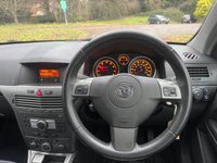 USED 2005 55 VAUXHALL ASTRA 1.6i 16v Design Estate 5dr Petrol Manual (161 g/km, 103 bhp) 