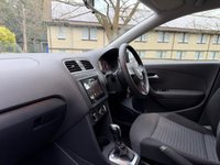 USED 2011 60 VOLKSWAGEN POLO 1.4 SE Hatchback 5dr Petrol DSG Euro 5 (85 ps) 