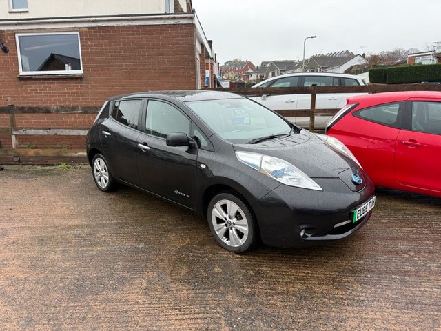 2015 LEAF 2015 24KWH TEKNA HATCHBACK 5DR ELECTRIC AUTO 107 BHP 2015 61,820 MILES... photo