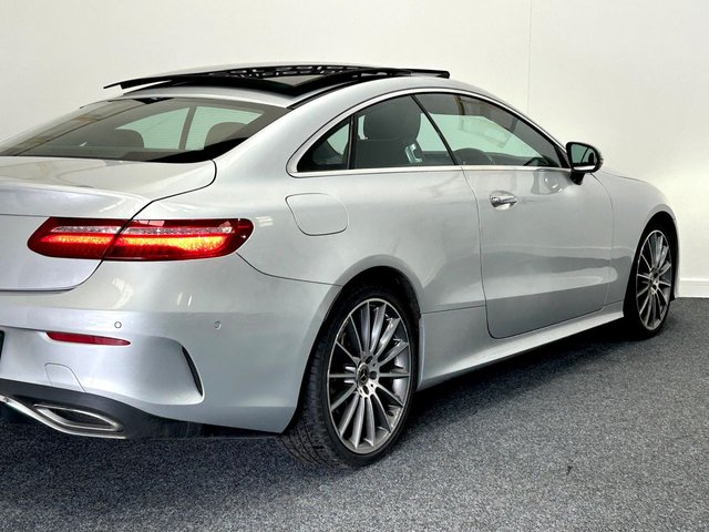 2018 Mercedes-Benz E-CLASS - Photo 9