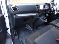 USED 2022 22 VAUXHALL VIVARO 1.5 Turbo D 2900 Dynamic L2 H1 Euro 6 (s/s) 6dr DAY VAN CONVERSION