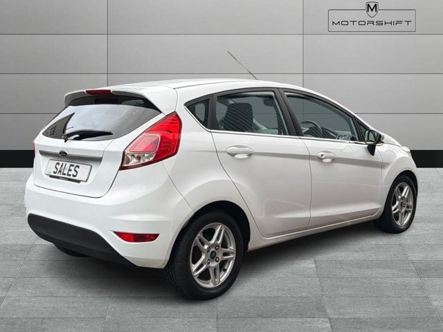 2013 FORD FIESTA - Photo 12