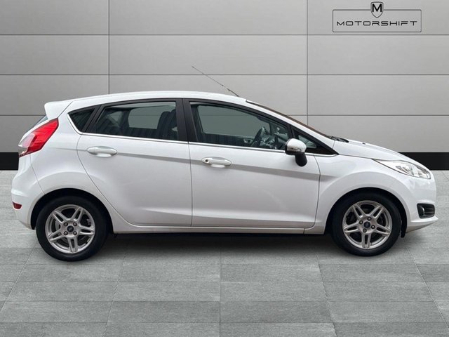 2013 FORD FIESTA - Photo 7