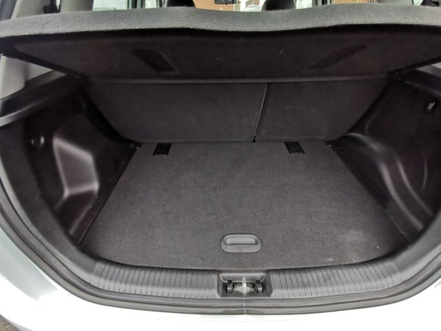 2016 KIA VENGA - Photo 12
