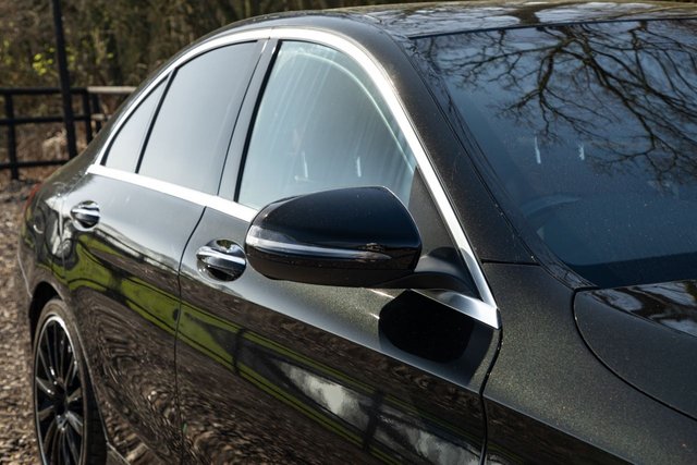 2016 MERCEDES-BENZ C-CLASS 2.1 C250d AMG Line (Premium Plus) Saloon 4dr Diesel 7G-Tronic+ Euro 6 (s/s) (204 ps) - Photo 6