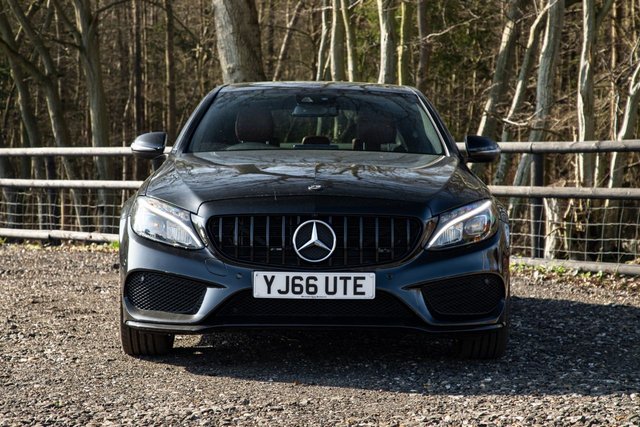 2016 MERCEDES-BENZ C-CLASS 2.1 C250d AMG Line (Premium Plus) Saloon 4dr Diesel 7G-Tronic+ Euro 6 (s/s) (204 ps) - Photo 8