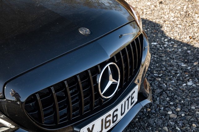 2016 MERCEDES-BENZ C-CLASS 2.1 C250d AMG Line (Premium Plus) Saloon 4dr Diesel 7G-Tronic+ Euro 6 (s/s) (204 ps) - Photo 10